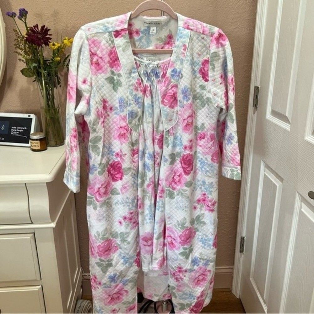 Miss Elaine Nightgown and Robe